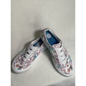 Blowfish Sneaker 8.5 Slip-on Floral Pattern Comfort Shoe Sneaker Teal Bottom